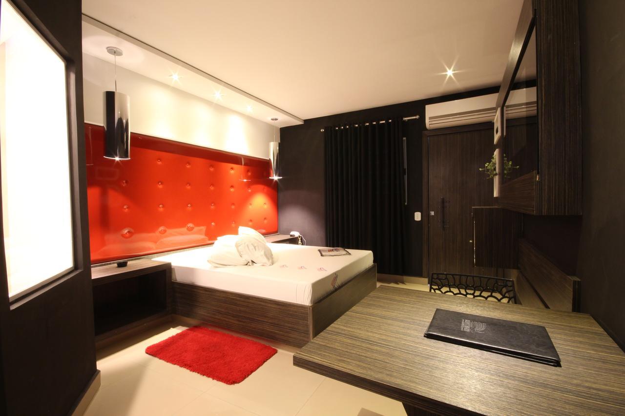 Happy Night (Adults Only) Hotell Cotia  Eksteriør bilde